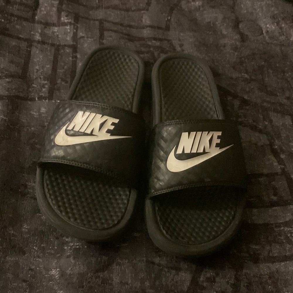 Nike slides